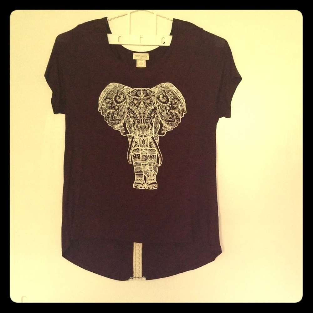 Woman's plus size tee